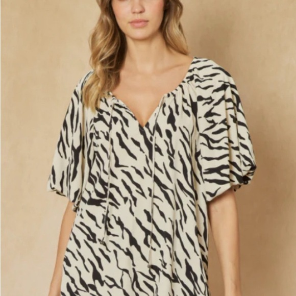 Entro Black and White Zebra Blouse - Picture 1 of 11